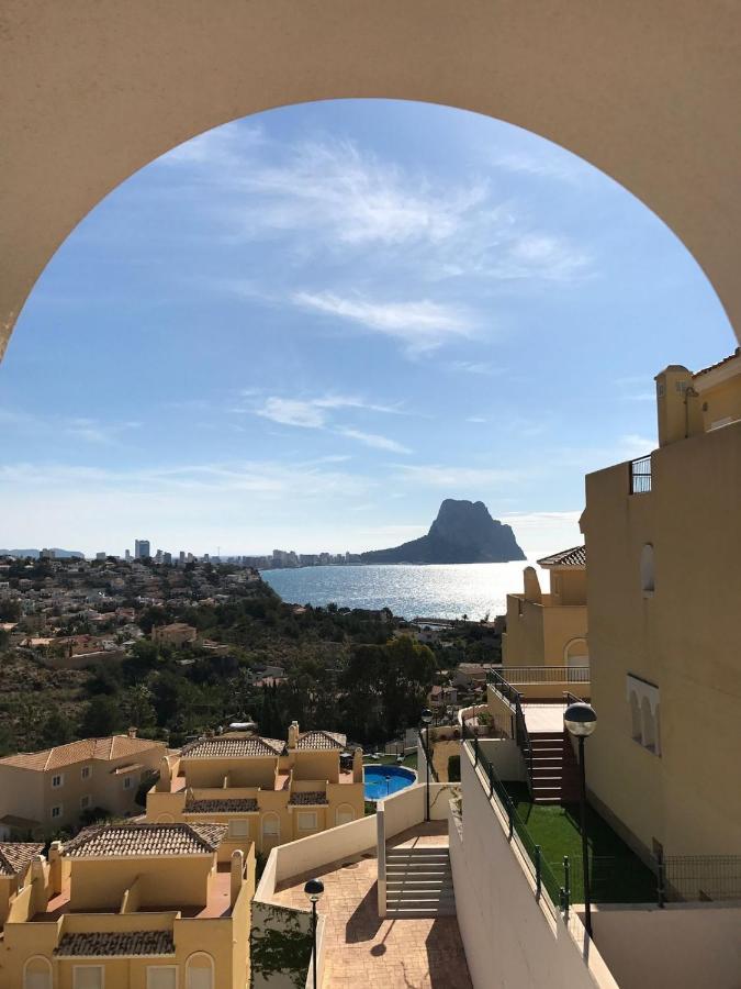 Chalet Adosado Con Vistas Al Mar Calpe Bagian luar foto