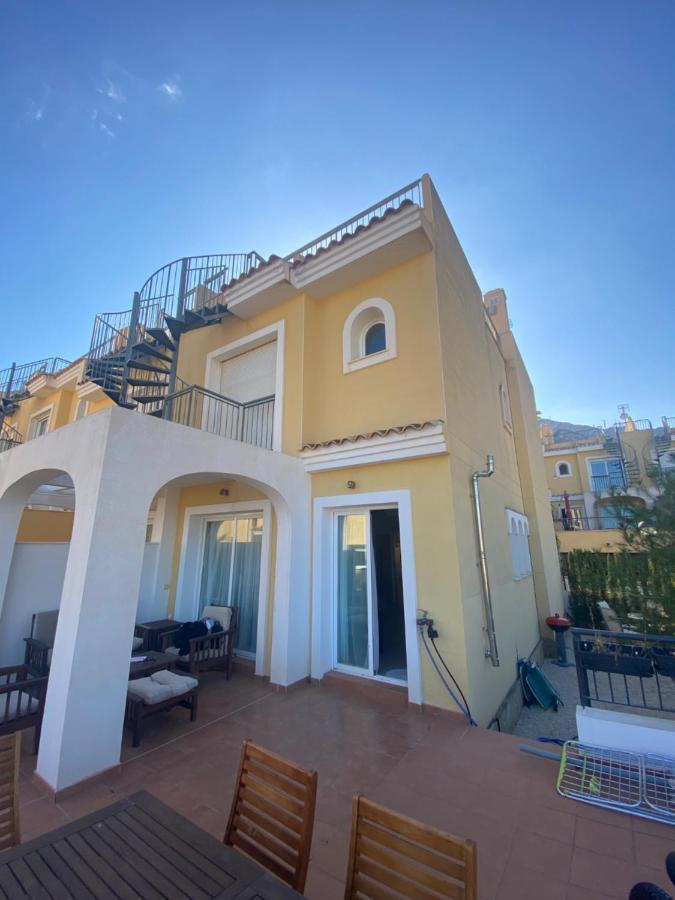 Chalet Adosado Con Vistas Al Mar Calpe Bagian luar foto