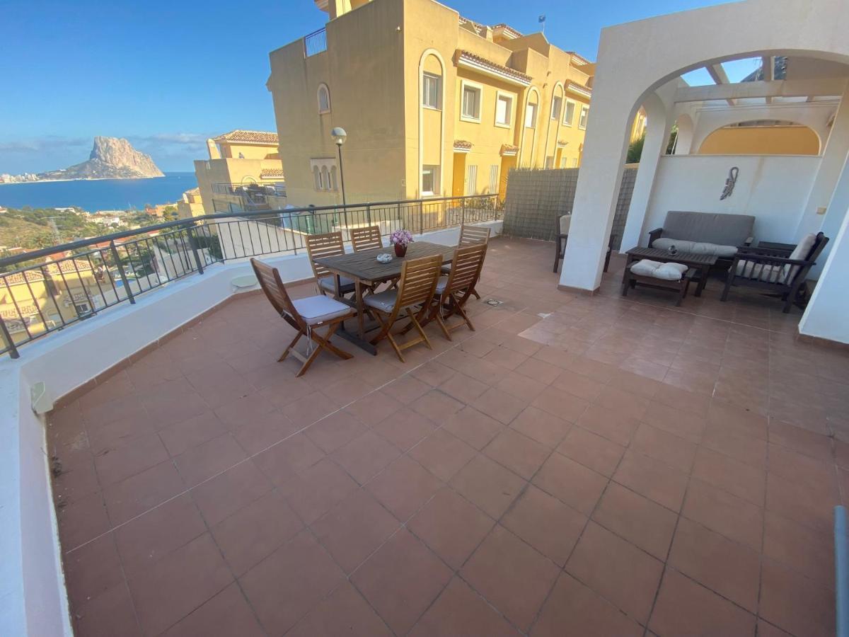 Chalet Adosado Con Vistas Al Mar Calpe Bagian luar foto